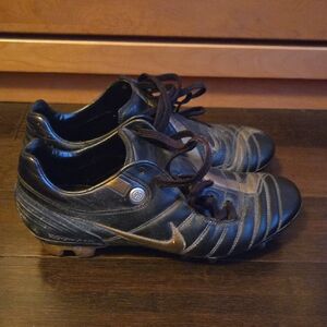 Nike Men's Total 90 Supremacy Soccer Cleats